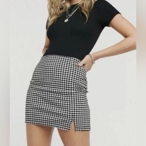 Black and White Gingham Checkered Mini Skirt Juniors Size 5